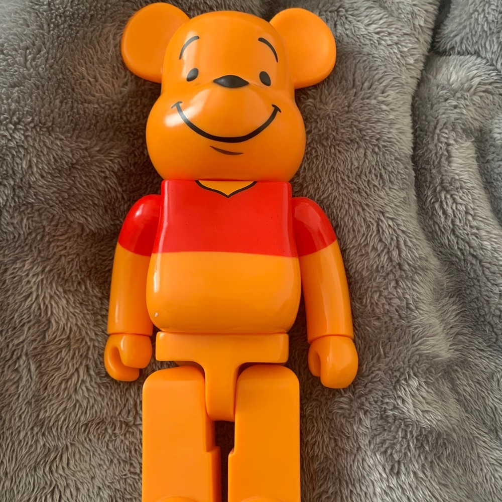 HONEY THE POOH bearbrick NEW 200%